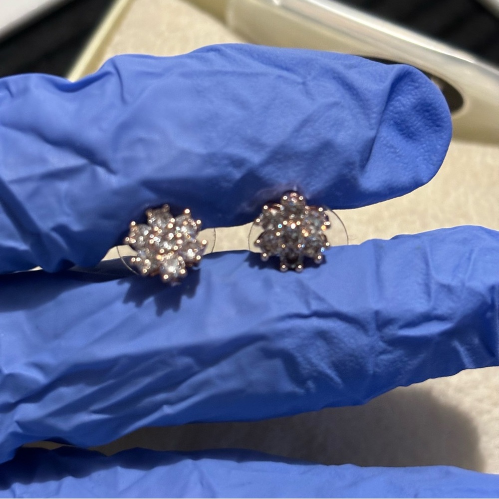 Swarovski Crystals Elements Flower Stud Earrings - image 4